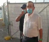  فيديو: ملاحقة رئيس البلدية خلال جولة في ميناء يافا